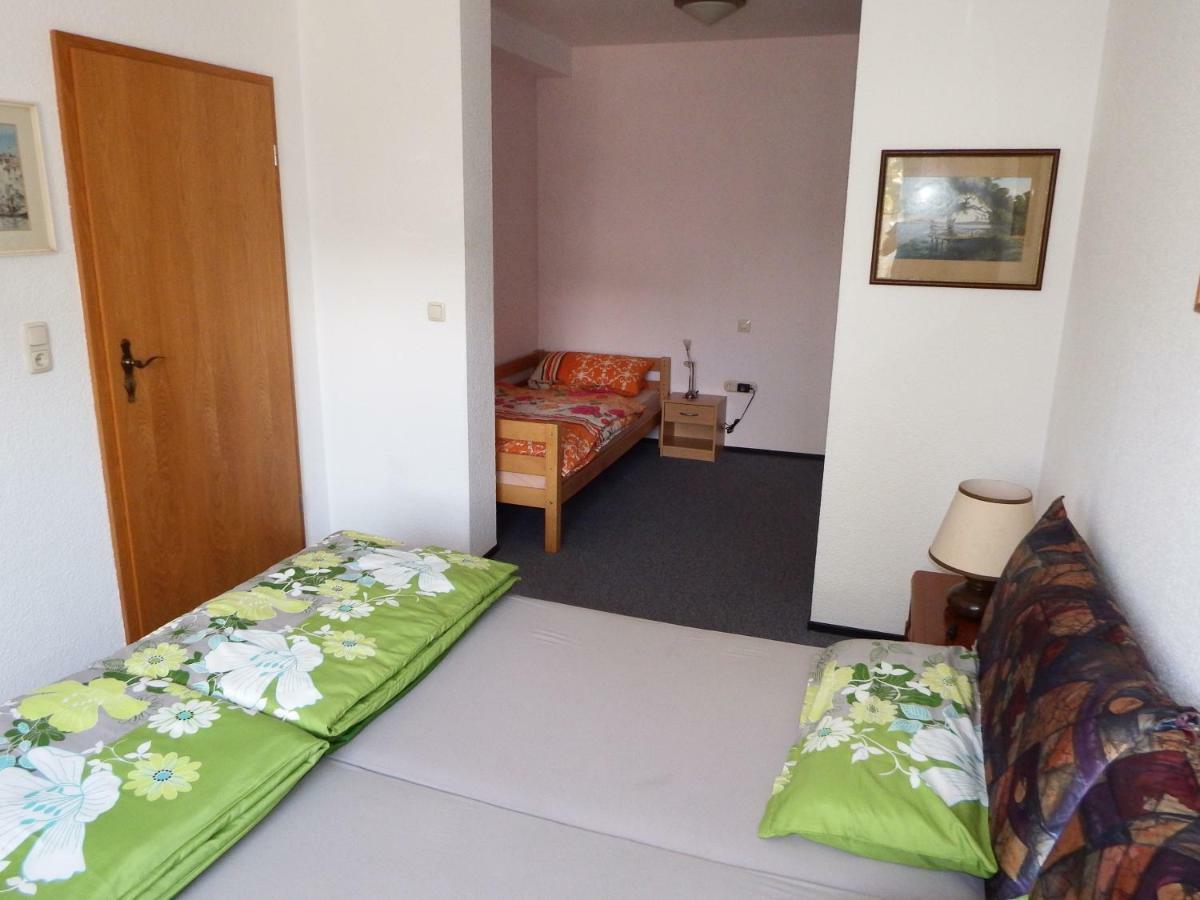 Nette Ferienwohnung Mit Eigenem Eingang Und Sonnenterrasse Idstein Exterior photo